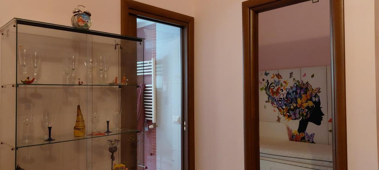 Appartamento A Cas' E Mari Naples Exterior photo